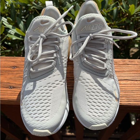 Nike Air Max 270
Light Bone Sail Coconut Milk Sesame (Women's)11 - Picture 2 of 8